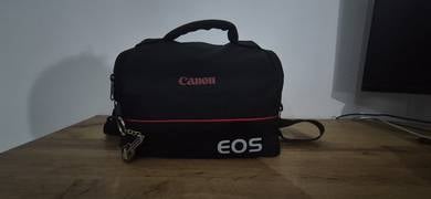 canon EOS 1200D
