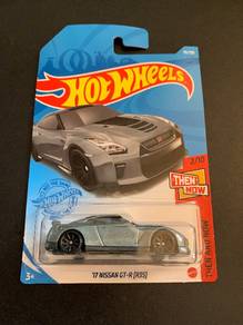 Hot Wheels ‘17 Nissan GT-R R35 Grey