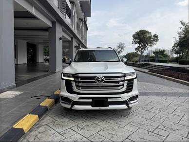Toyota Land Cruiser ZX in Batu Caves, SGR