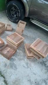 Kotak kelulut 6858