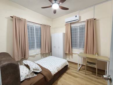 Room in Puchong, SGR