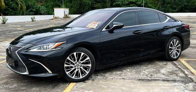 Lexus ES 250 PREMIUM in Puchong, KUL