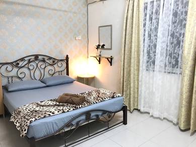 Erney Guest House Pantai Balok Kuantan