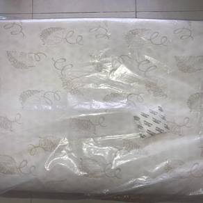 Getha single bed topper