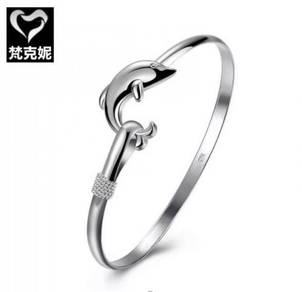 Readystock silver color dolphin bracelet cuff