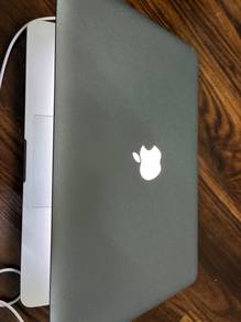 Macbook laptop tiptop condition for student