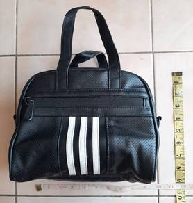 Sling Adidas