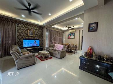 Semi-Detached House For Sale in Bandar Botanic,SGR
