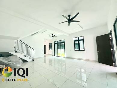 Semi-Detached House For Sale in Alma,PNG