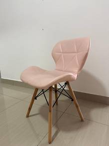 dining chair with wooden leg