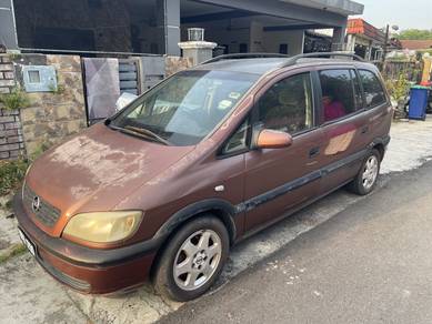 Opel Zafira CDX in Seri Kembangan, SGR