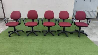 YE84C Kerusi Beroda Typist Arm Chair Fabric Red