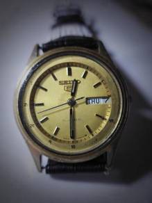Seiko 5 Automatic Round Gold Plated Dial Watch