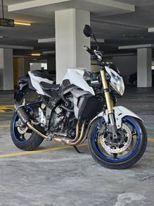 Suzuki GSR-750