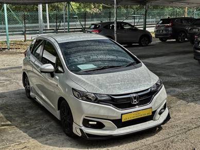 Honda Jazz E in Desa Petaling, KUL