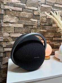 Harman Kardon Onyx Studio 7 Bluetooth Speaker