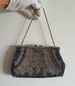 Vintage Handbag / Purse: 1960s "Hong Kong" Silver