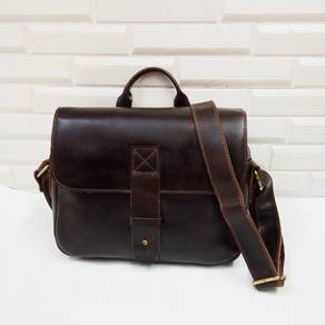 Mulberry men's leather sling bag