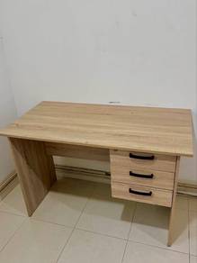 Study Table Solid Wood / Meja Belajar