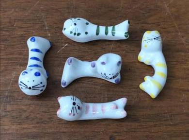 Vintage oriental chopstick rest cat 5
