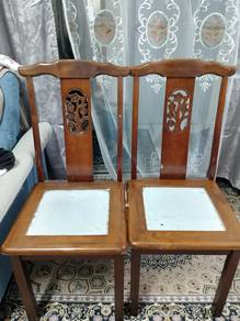 Kerusi Makan Kayu