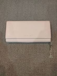 pink purse