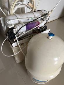 well used Reverse Osmosis undersink water filter