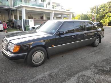 Mercedes Benz 260E in Raub, PHG