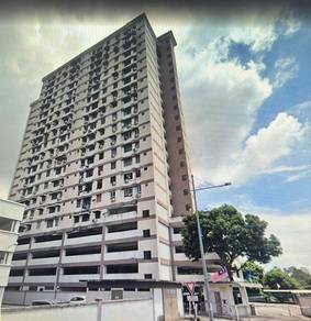 Apartment For Sale in Halaman Kristal