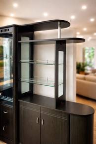 divider#cabinet#display#bar