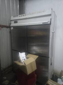 Refrigerator / peti ais beku