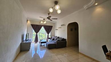 Apartment For Rent in Desa Temenggung