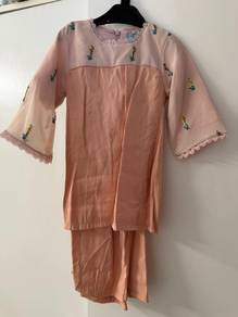 Baju Kurung Raya