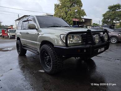 Toyota Land Cruiser GLX (HZJ80R) in Bintulu, SWK