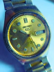 Seiko 5 Automatic 17 Jewels Watch 880614 7009-7031
