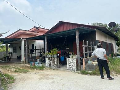Bungalow House For Sale in Sitiawan,PRK