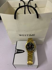 casio gold watch