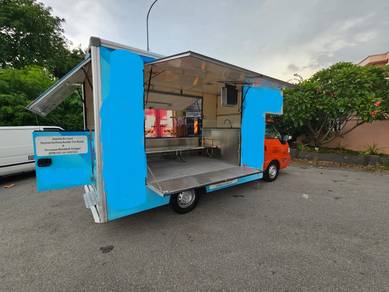 Nissan SK82 Lori Food Truck Catering 2017