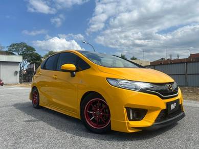Honda Jazz E in Batu Caves, SGR
