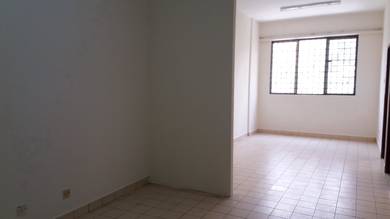 Apartment For Sale in Plaza Metro Prima
