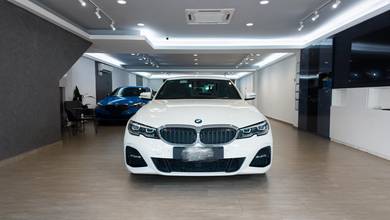 BMW 330i 30i M SPORT in Subang Jaya, SGR