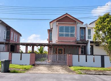 Semi-Detached House For Sale in Kuching,SWK