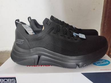 kasut hitam 