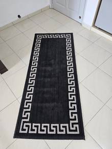 Pre-loved carpet