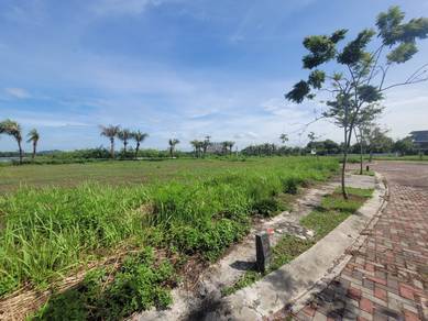 Residential Land in Puchong, SGR