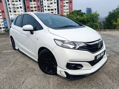 Honda Jazz E in Desa Petaling, KUL