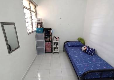 Apartment For Rent in Mentari Court
