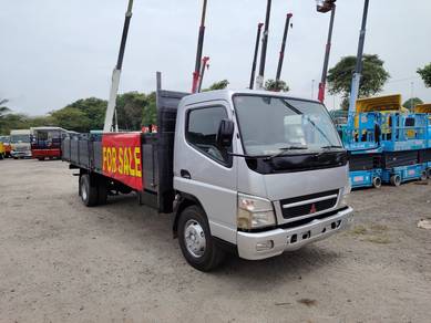 Mitsubishi Fuso FE83 WOODEN CARGO