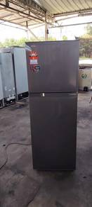 Peti sejuk/ peti ais Toshiba 2pintu