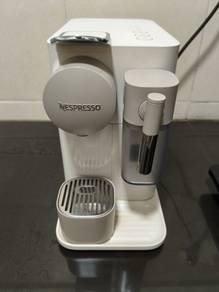 Nespresso Lattisima capsules Coffee Machine/